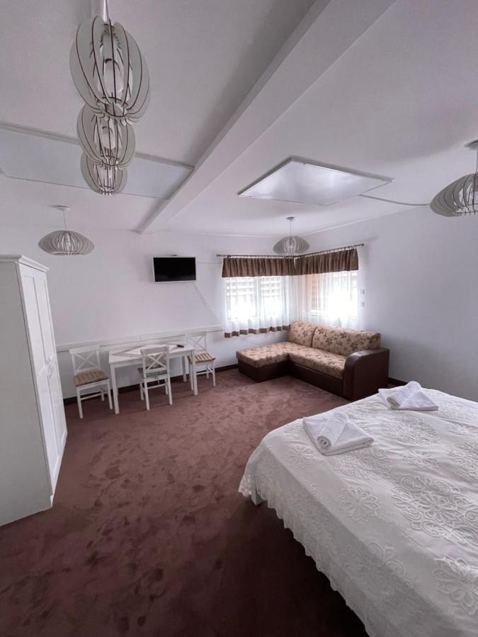 Apartelim มานาสทิรีอา ฮูโมรูลุย ภายนอก รูปภาพ