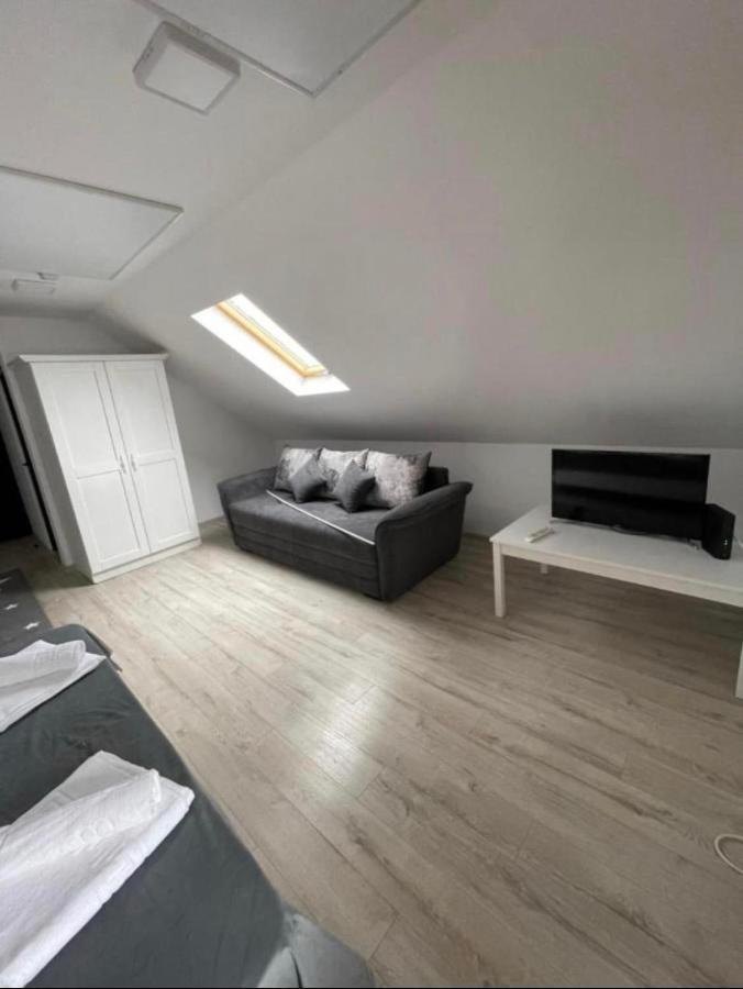 Apartelim มานาสทิรีอา ฮูโมรูลุย ภายนอก รูปภาพ